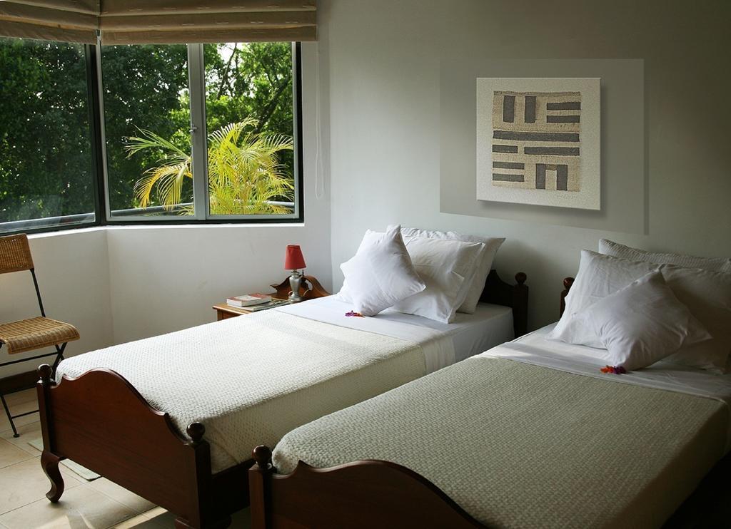 Mowbrey House Hotel Kandy Ruang foto