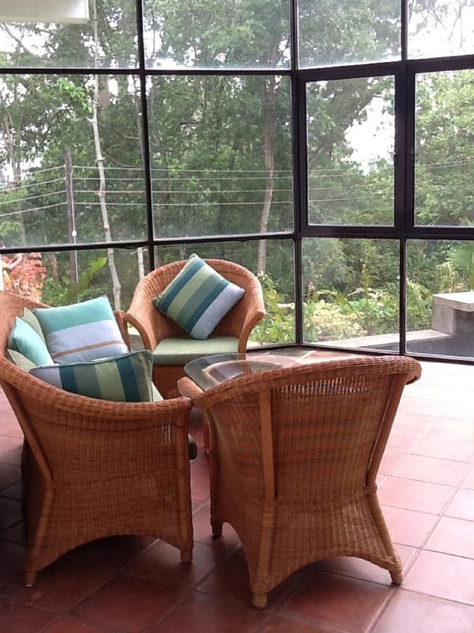 Mowbrey House Hotel Kandy Bagian luar foto